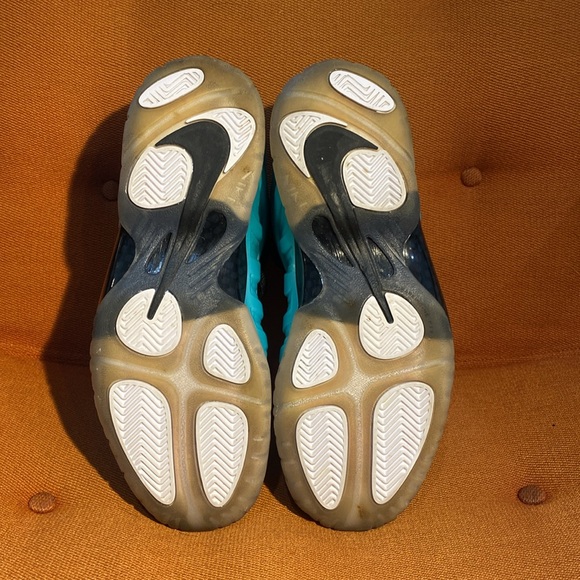 Nike Air Foamposite Pro Island Green 2017 - Size 7Y - EUC! - Picture 6 of 6